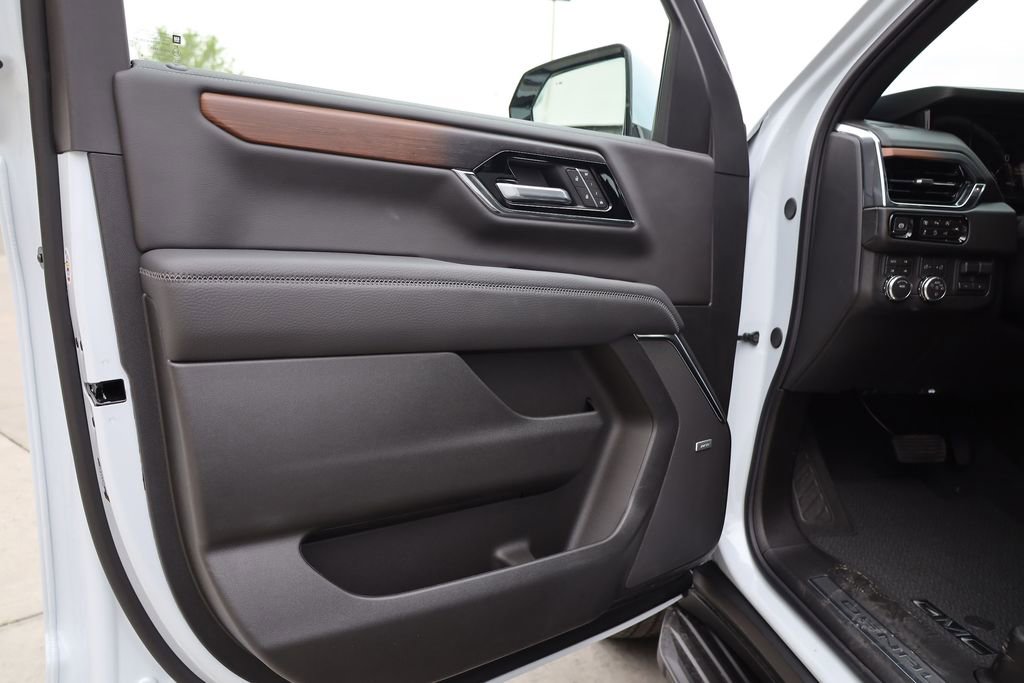 New 2026 GMC Yukon Denali image 10