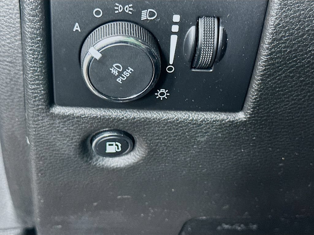 Certified 2019 Jeep Grand Cherokee Overland AWD/4WD image 15