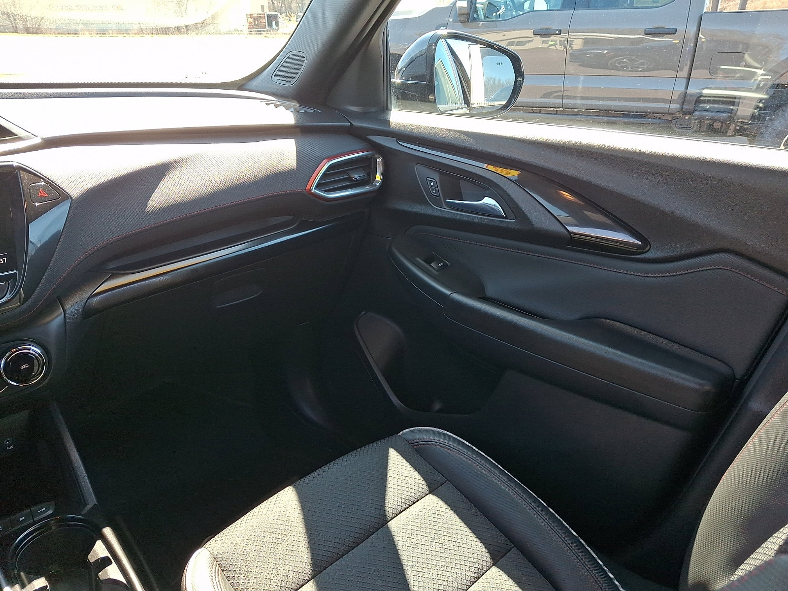 Used 2021 Chevrolet TrailBlazer RS w/ Convenience Package image 16