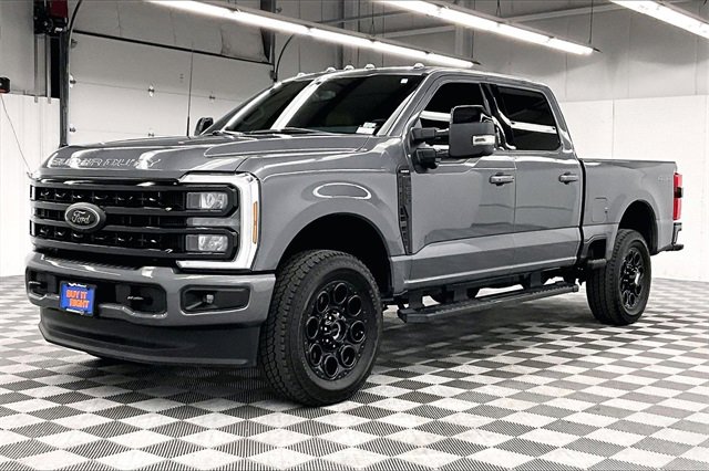 Used 2024 Ford F250 Lariat w/ Black Appearance Package image 11