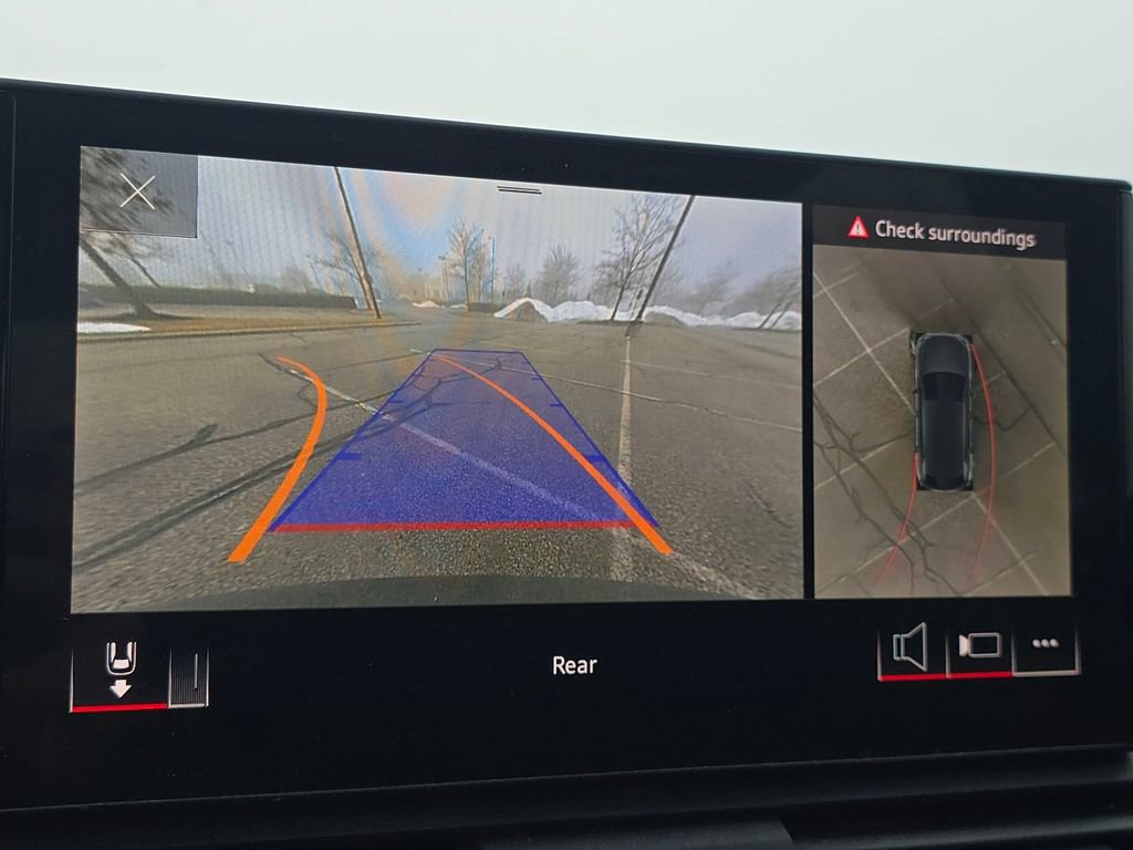 Used 2022 Audi SQ5 Premium Plus w/ Premium Plus Package image 29