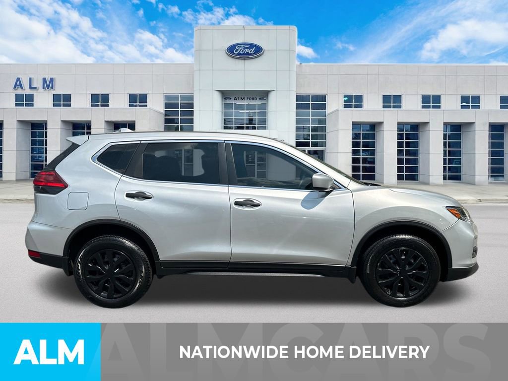 Used 2017 Nissan Rogue S AWD/4WD image 5