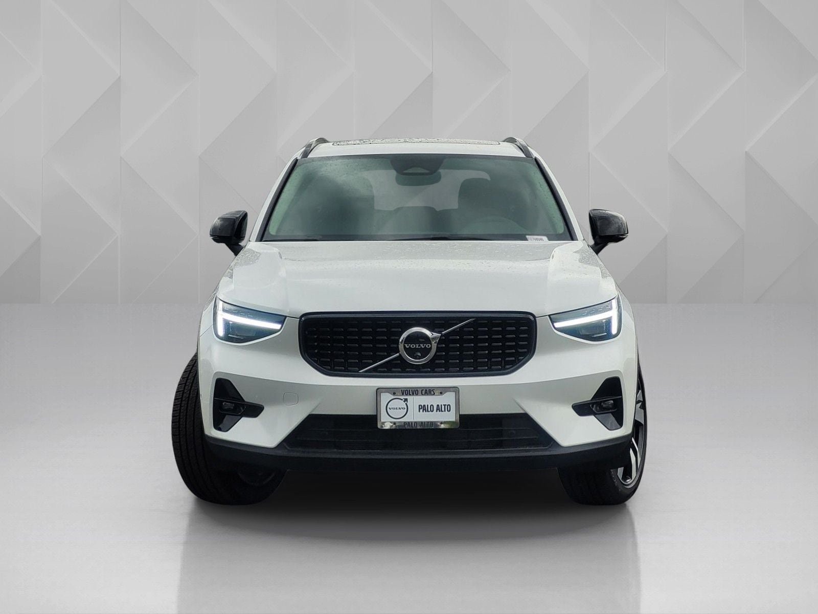 New 2026 Volvo XC40 B5 Ultra w/ Climate Package AWD/4WD image 2