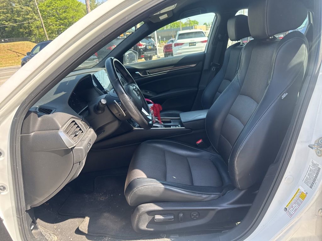 Used 2018 Honda Accord Sport image 17