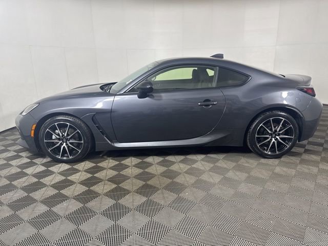 Used 2024 Toyota GR86 RWD image 7
