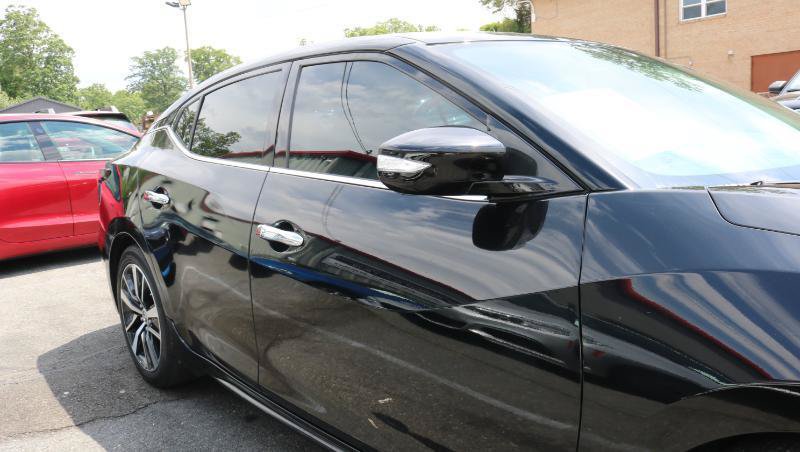 Used 2019 Nissan Maxima 3.5 SV w/ Floor Mat Group FWD image 3