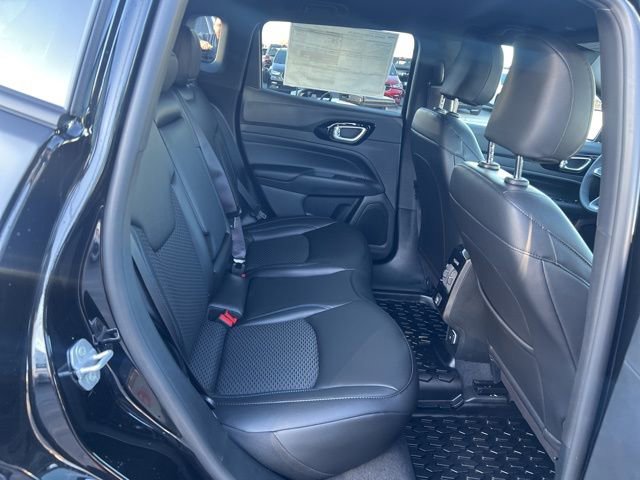 New 2026 Jeep Compass Latitude AWD/4WD image 12