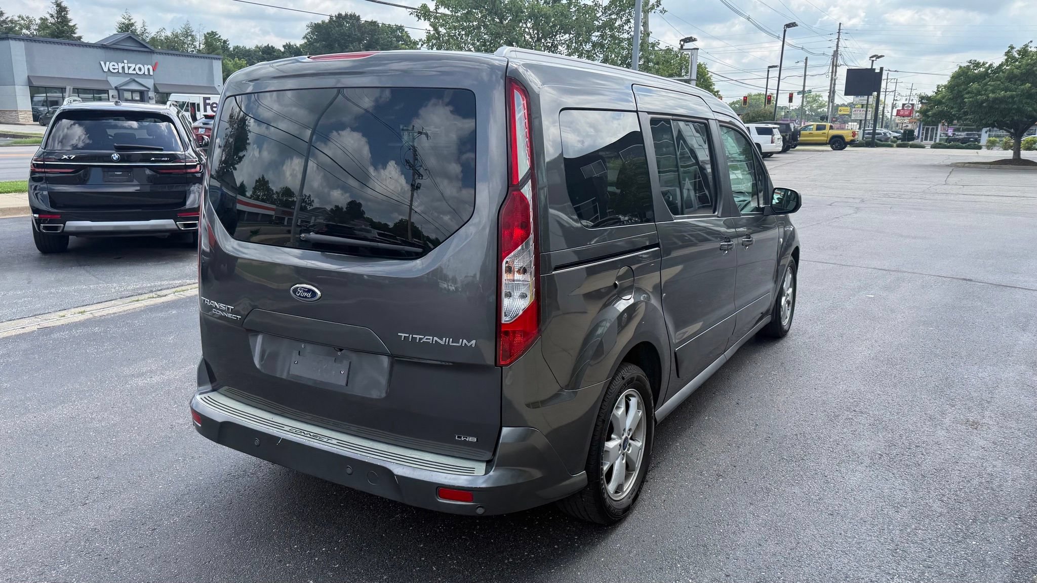 Used 2016 Ford Transit Connect Titanium FWD image 8