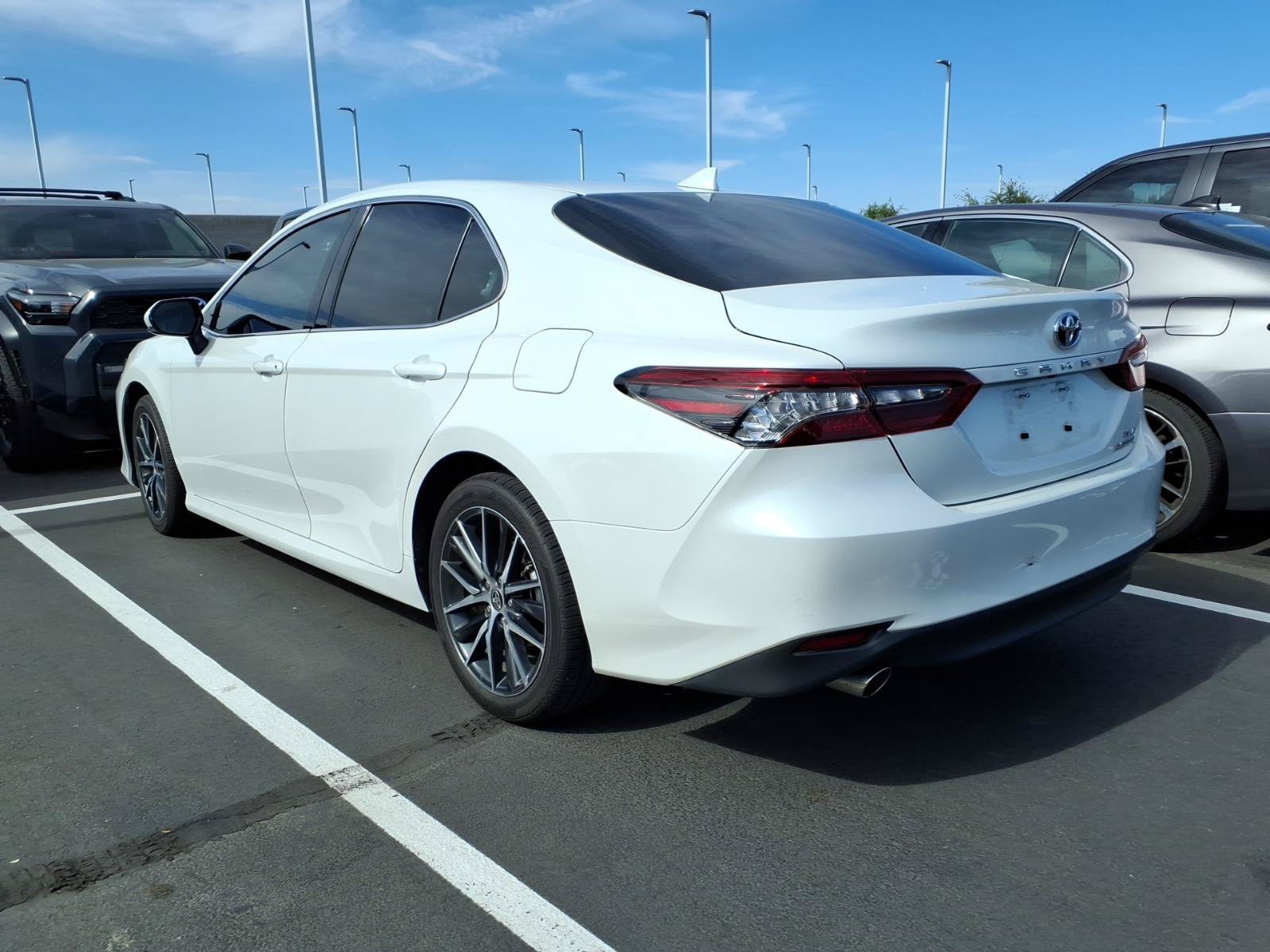 Used 2024 Toyota Camry XLE FWD image 3