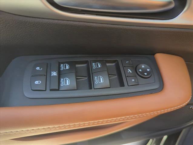 New 2026 Chrysler Pacifica Pinnacle image 19