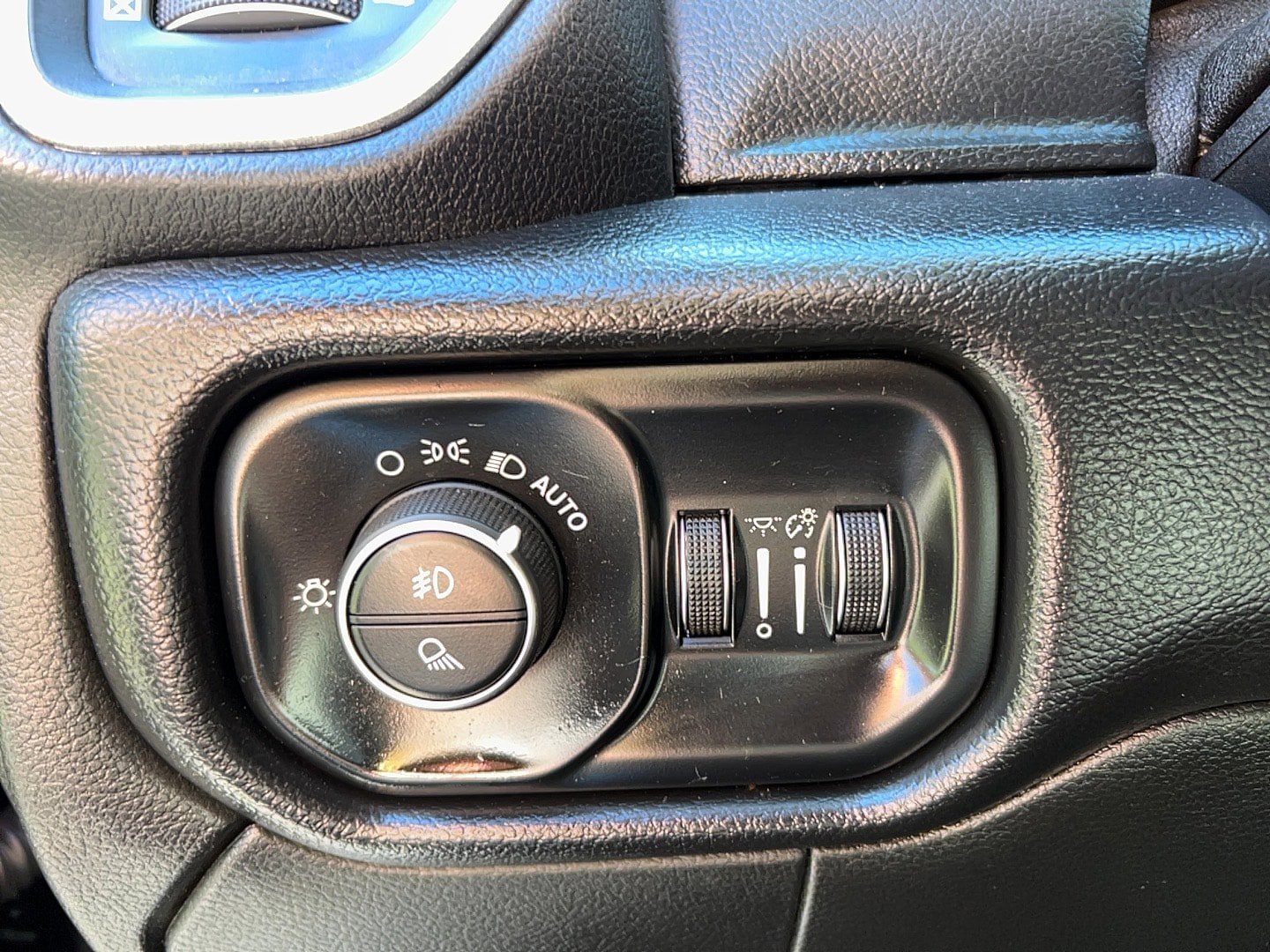Used 2019 RAM 2500 Big Horn AWD/4WD image 15