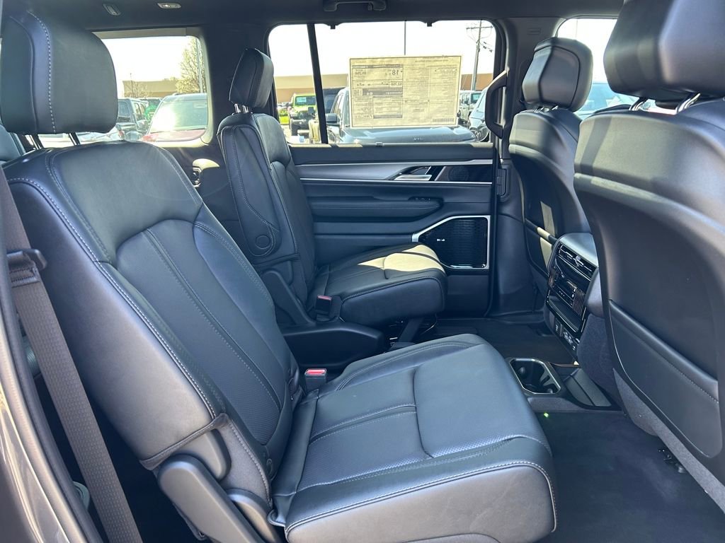 New 2026 Jeep Grand Wagoneer L Limited image 25