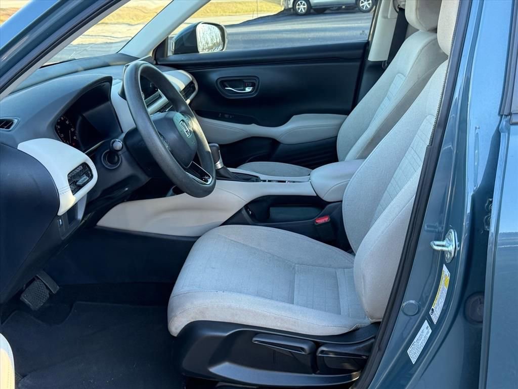 Used 2023 Honda HR-V LX image 15