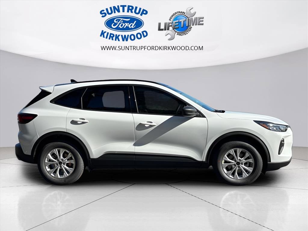 New 2025 Ford Escape Active w/ Cold Weather Package image 2