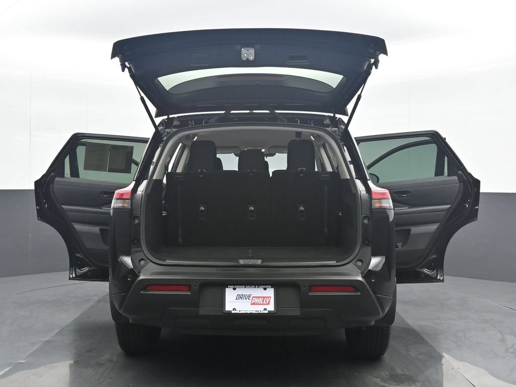 Used 2025 Nissan Pathfinder S AWD/4WD image 35