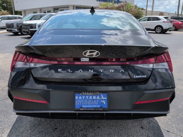 New 2026 Hyundai Elantra Limited FWD image 5