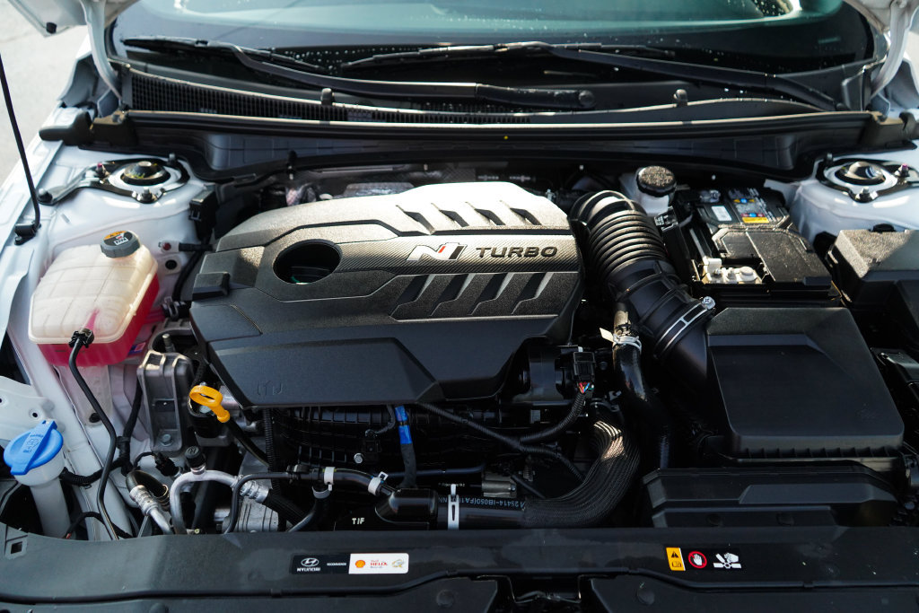 Used 2025 Hyundai Elantra N FWD image 15