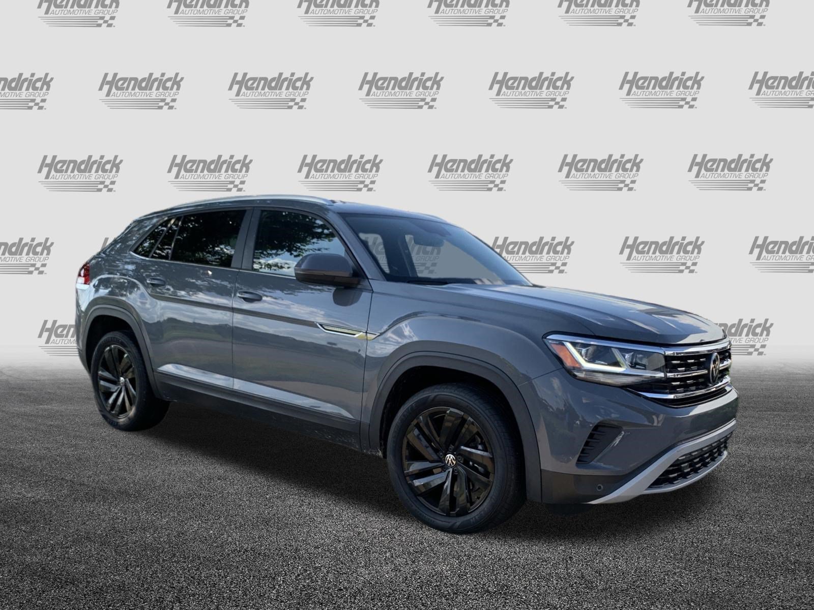 Used 2023 Volkswagen Atlas Cross Sport SE w/ Black Wheel Package FWD image 2