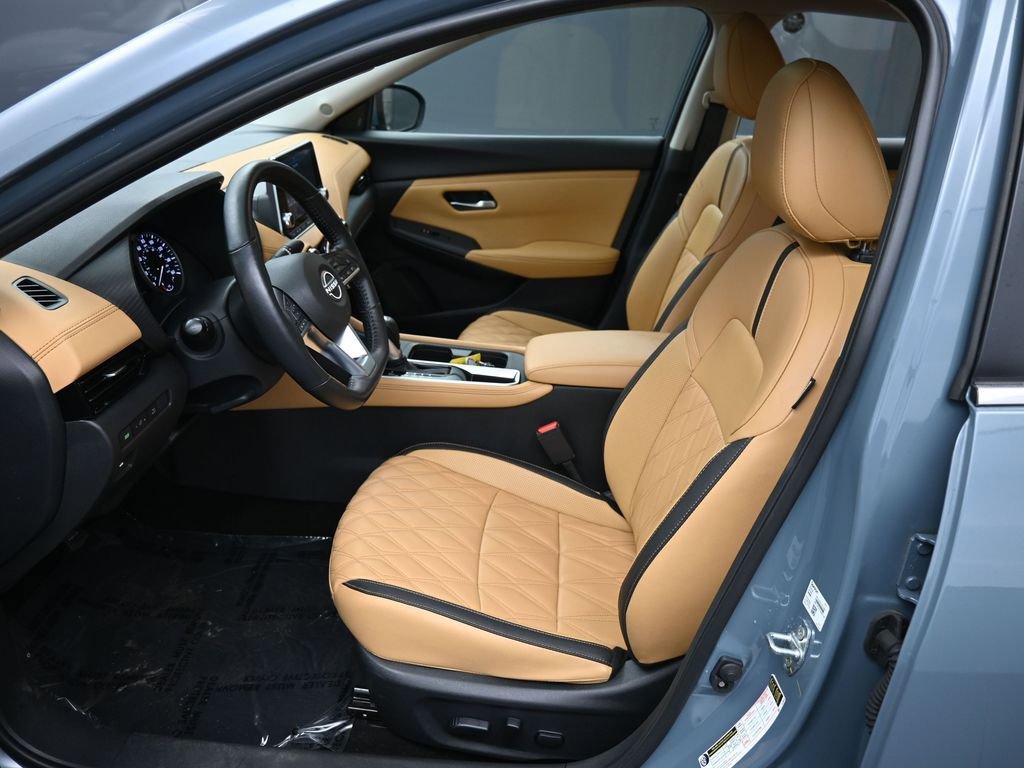 Used 2024 Nissan Sentra SV w/ SV Premium Package FWD image 18