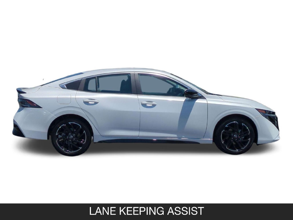 New 2026 Nissan Sentra SR w/ SR Premium Package FWD image 6