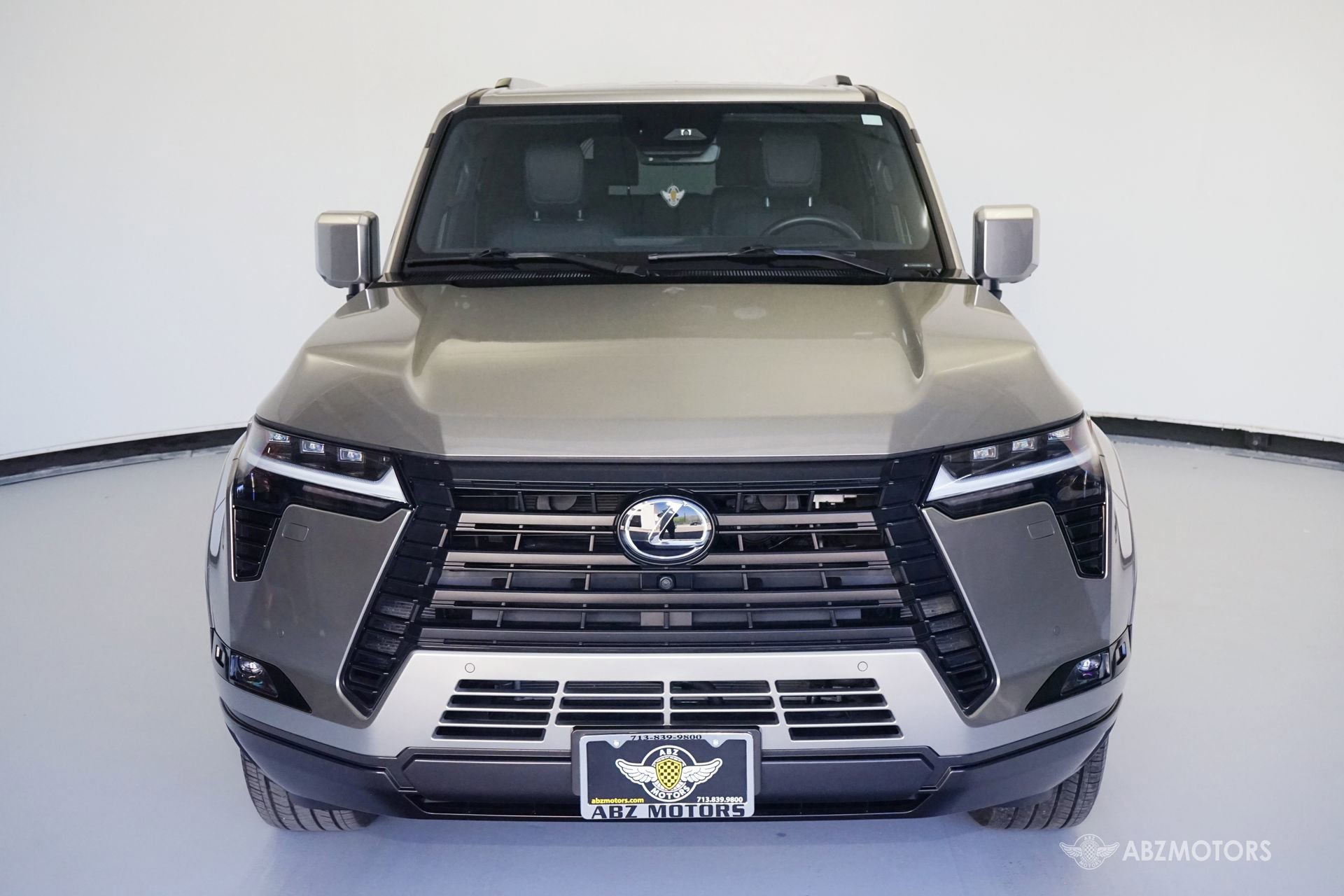 Used 2024 Lexus GX 550 w/ Accessory Package (Z1) image 3