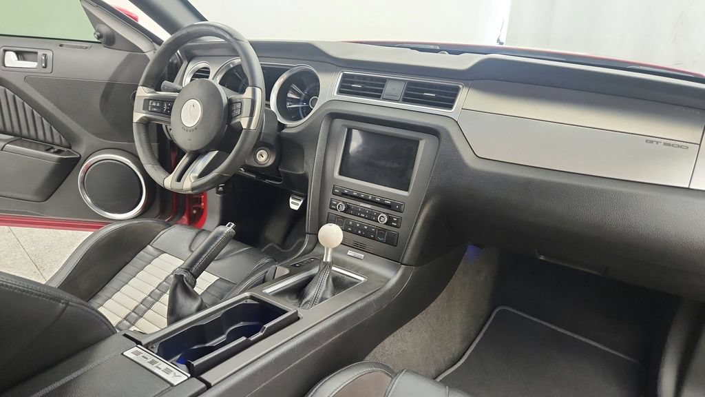 Used 2013 Ford Mustang Shelby GT500 RWD image 23