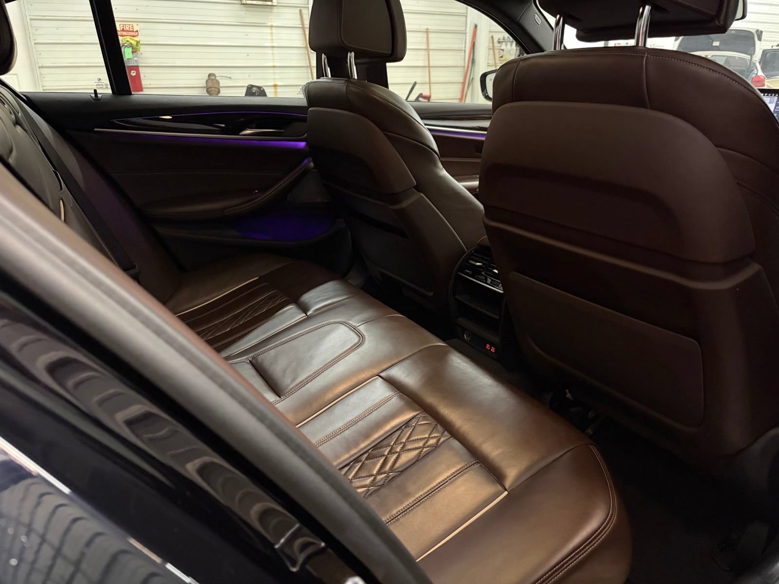 Used 2020 BMW M550i xDrive w/ Premium Package AWD/4WD image 30