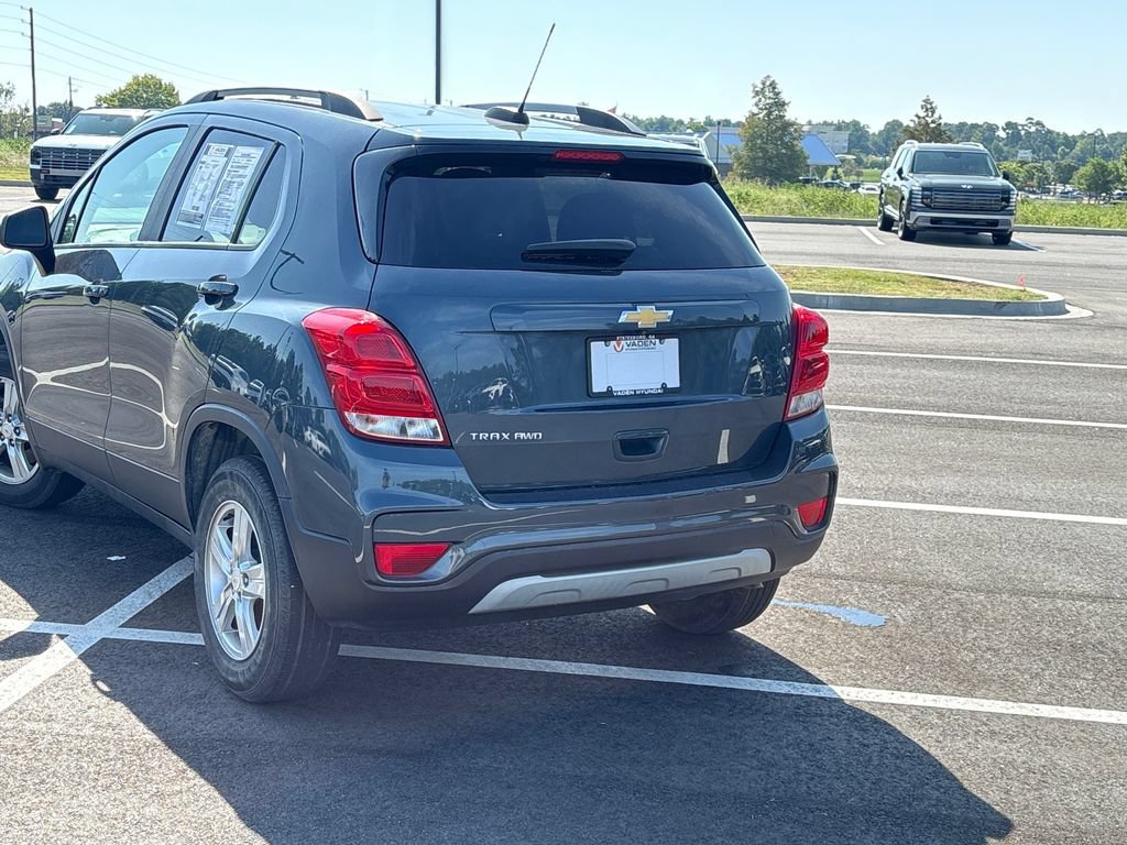 Used 2022 Chevrolet Trax LT w/ LT Convenience Package AWD/4WD image 28