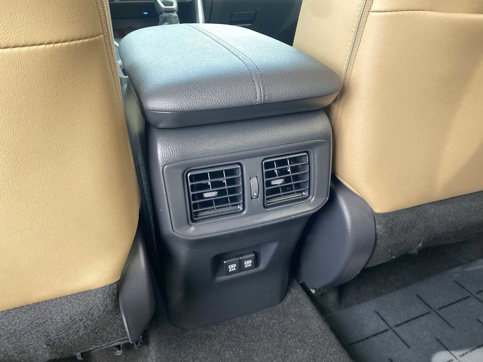 Used 2021 Toyota RAV4 Limited AWD/4WD image 35