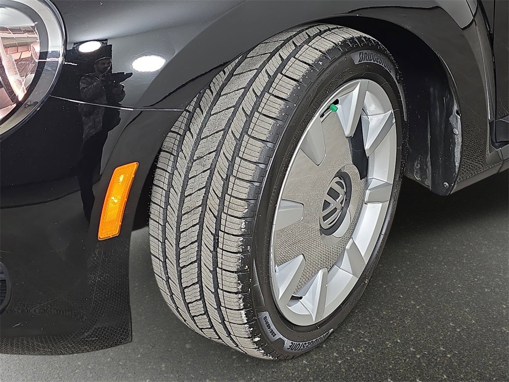 Used 2014 Volkswagen Beetle 2.5 image 34