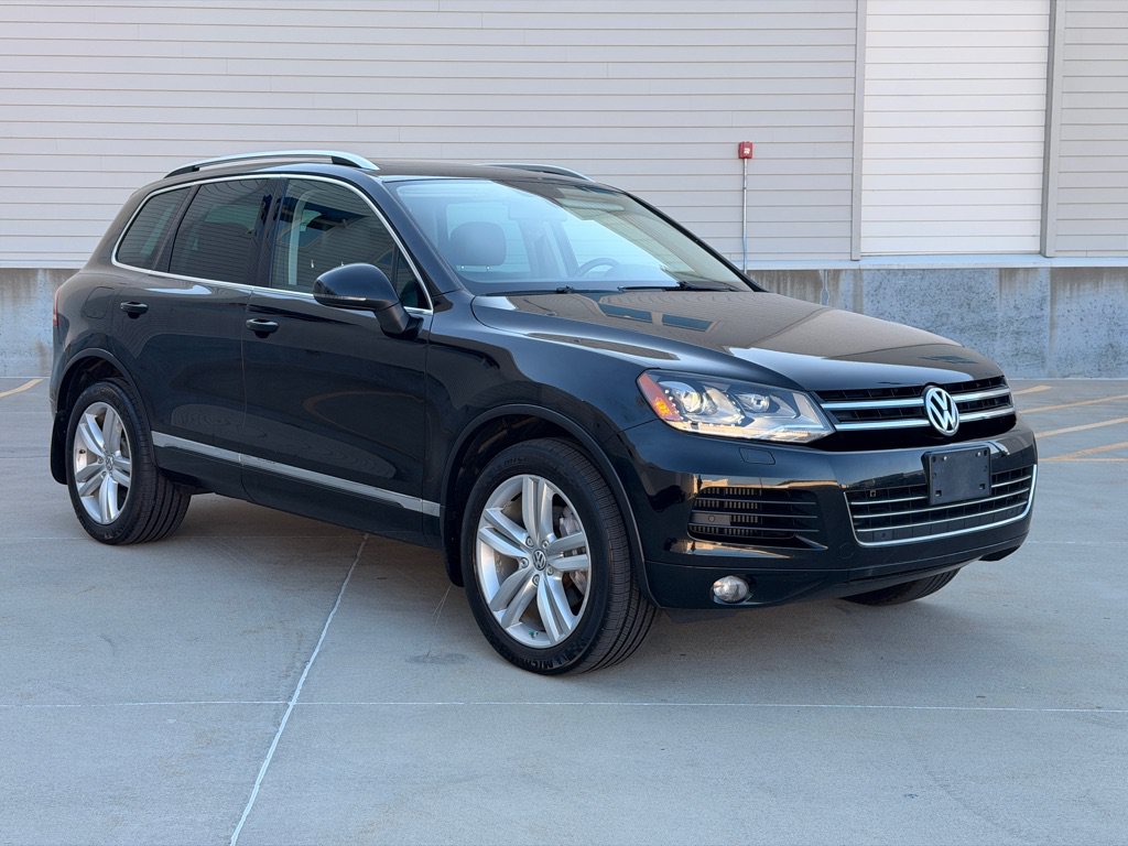 Used 2013 Volkswagen Touareg TDI AWD/4WD image 1