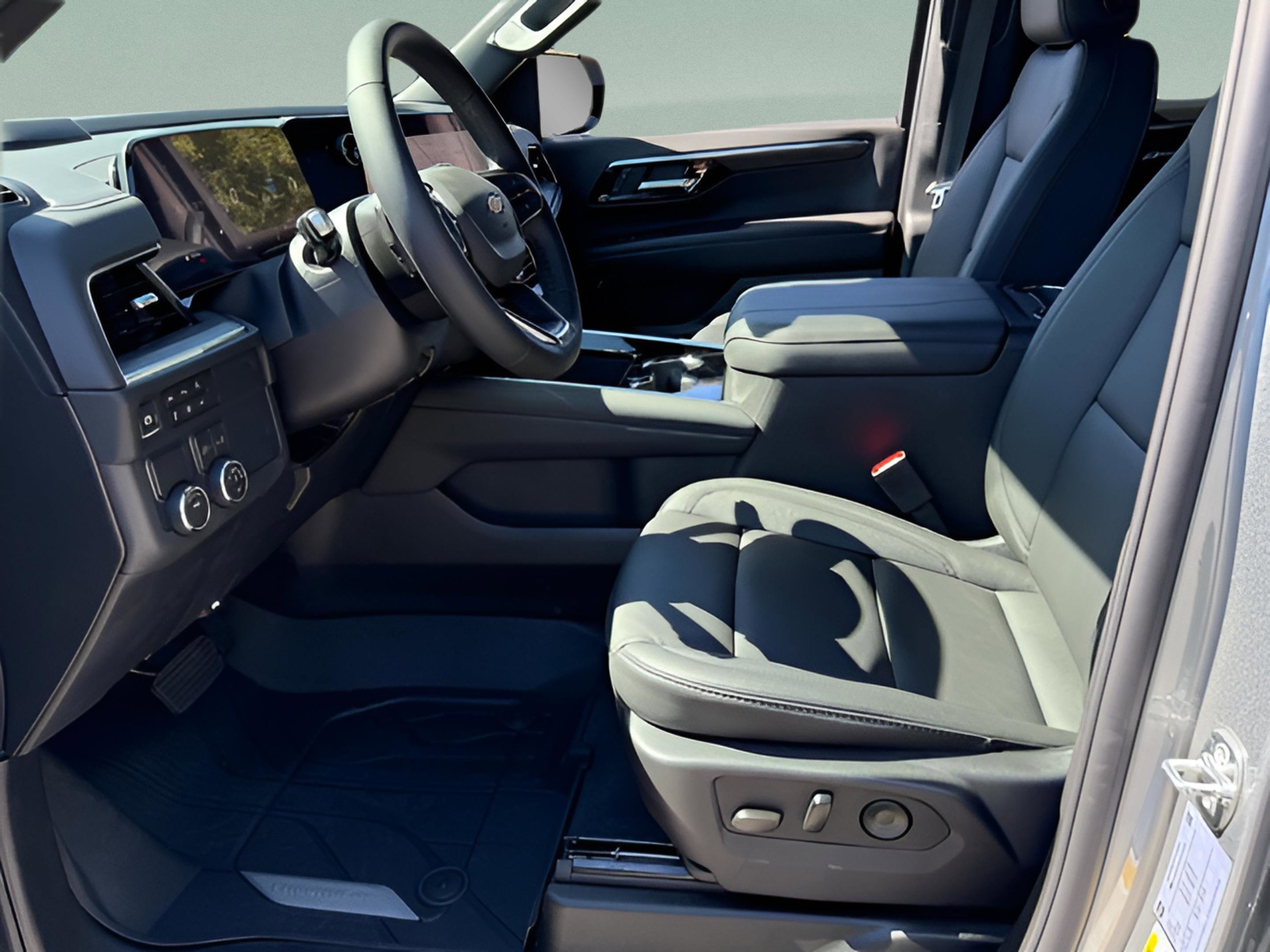 New 2026 Chevrolet Suburban LT w/ Comfort Package image 10