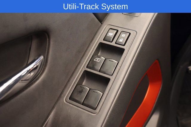 Used 2022 Nissan Frontier PRO-4X image 11