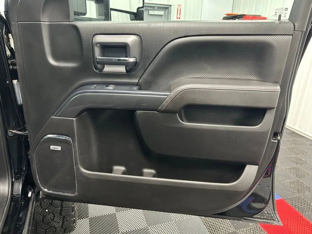 Used 2017 GMC Sierra 2500 SLT w/ Duramax Plus Package image 20