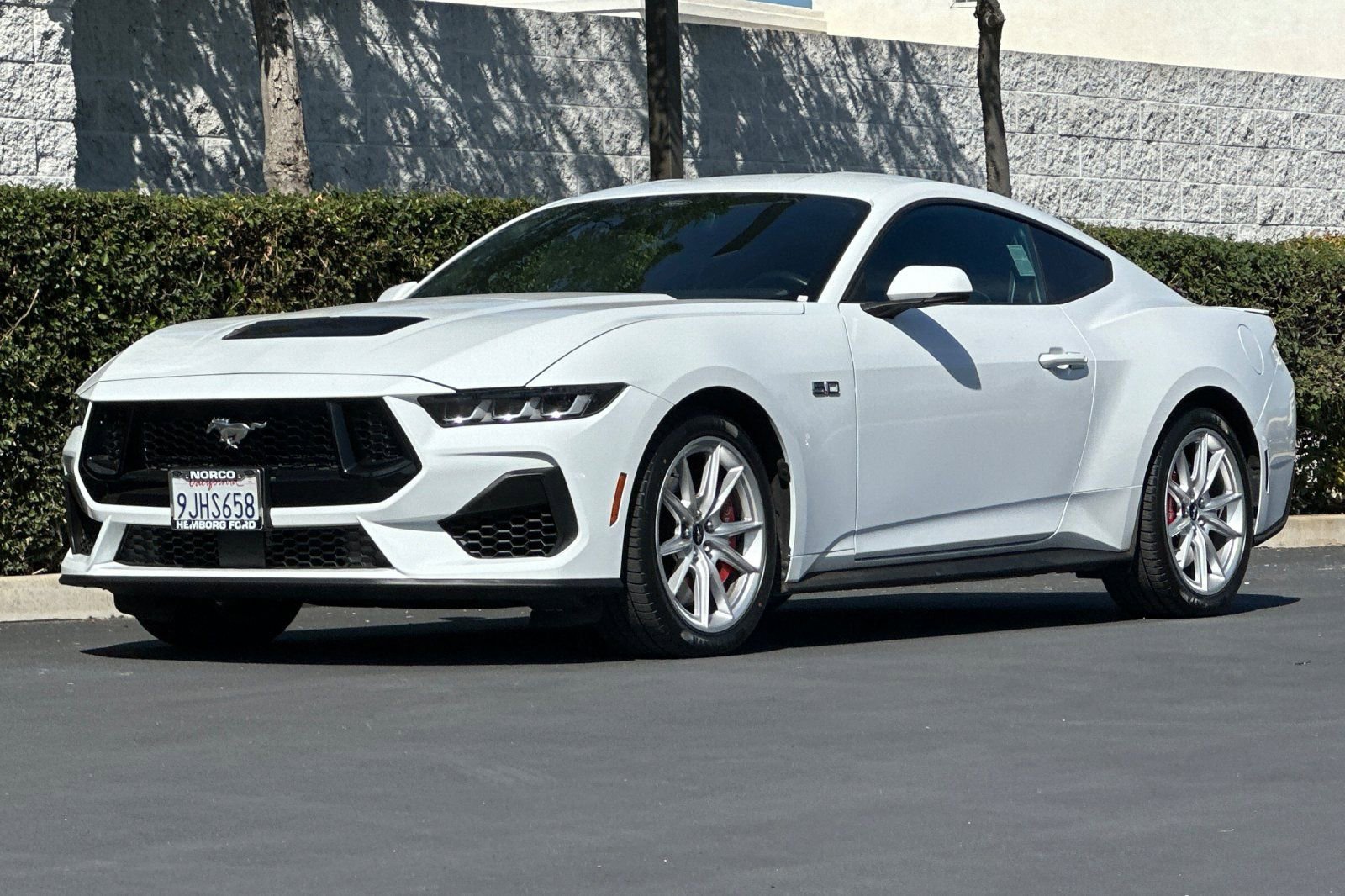 Used 2024 Ford Mustang GT Premium image 8