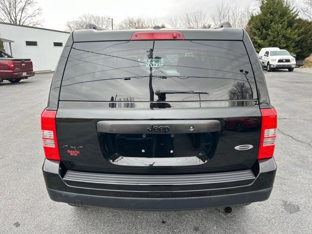 Used 2015 Jeep Patriot Sport image 11