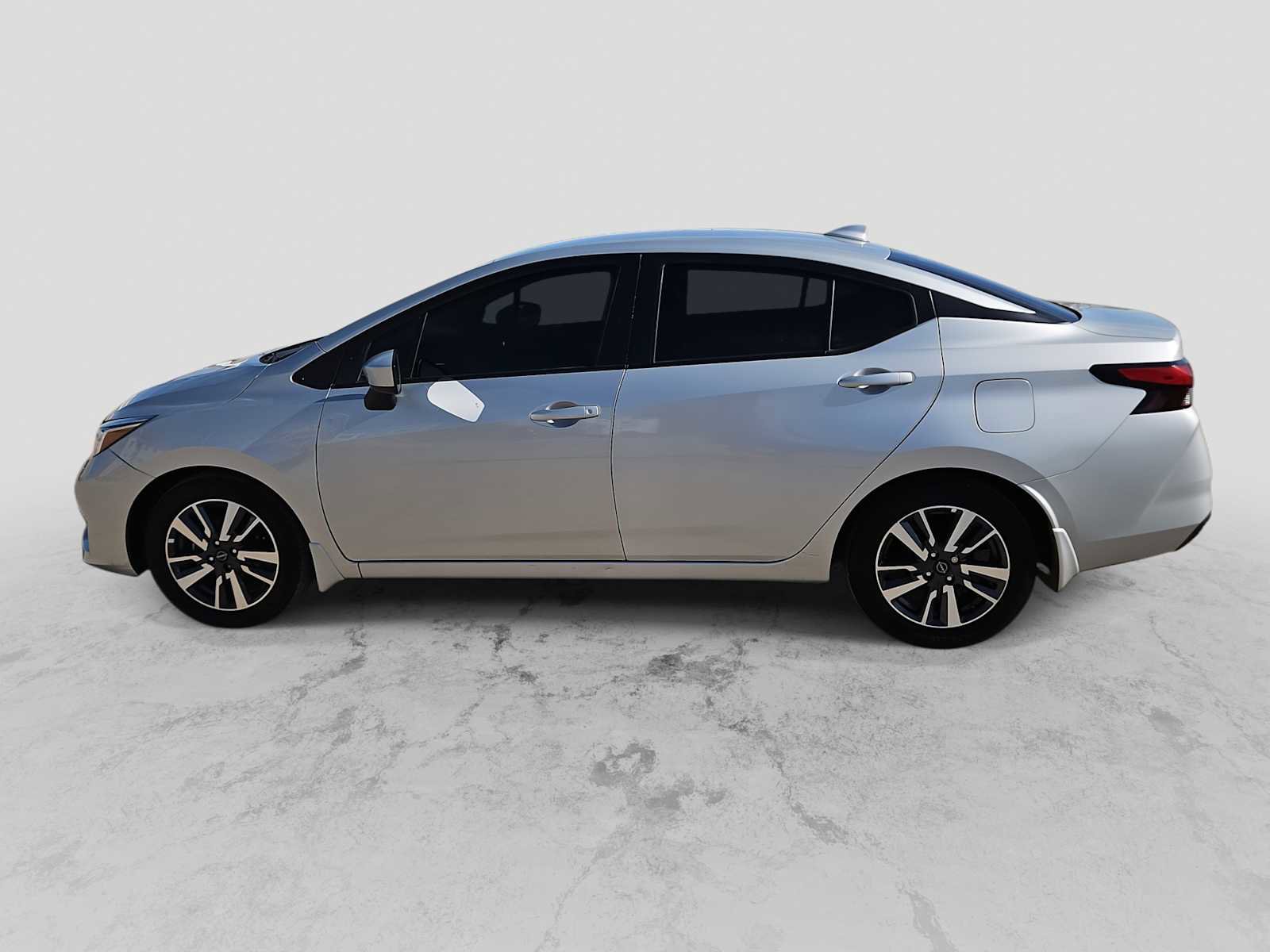 Used 2024 Nissan Versa SV w/ Trunk Package image 5