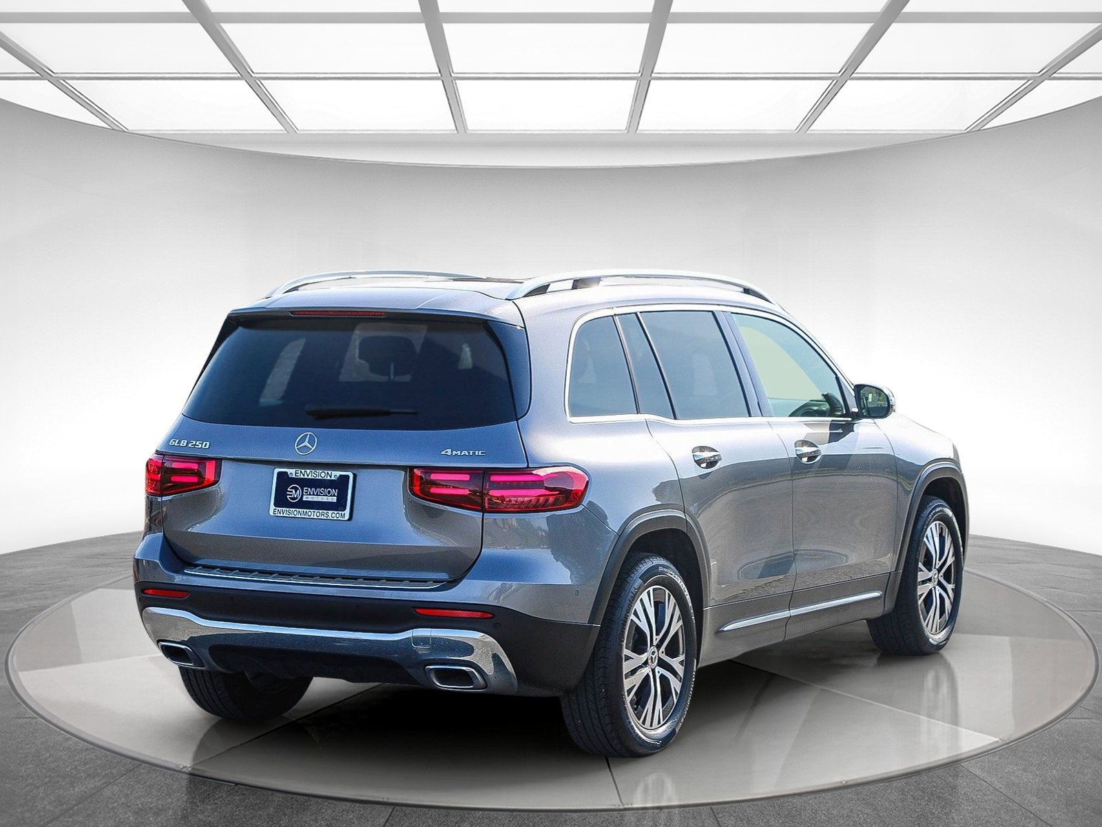 Certified 2025 Mercedes-Benz GLB 250 4MATIC image 4