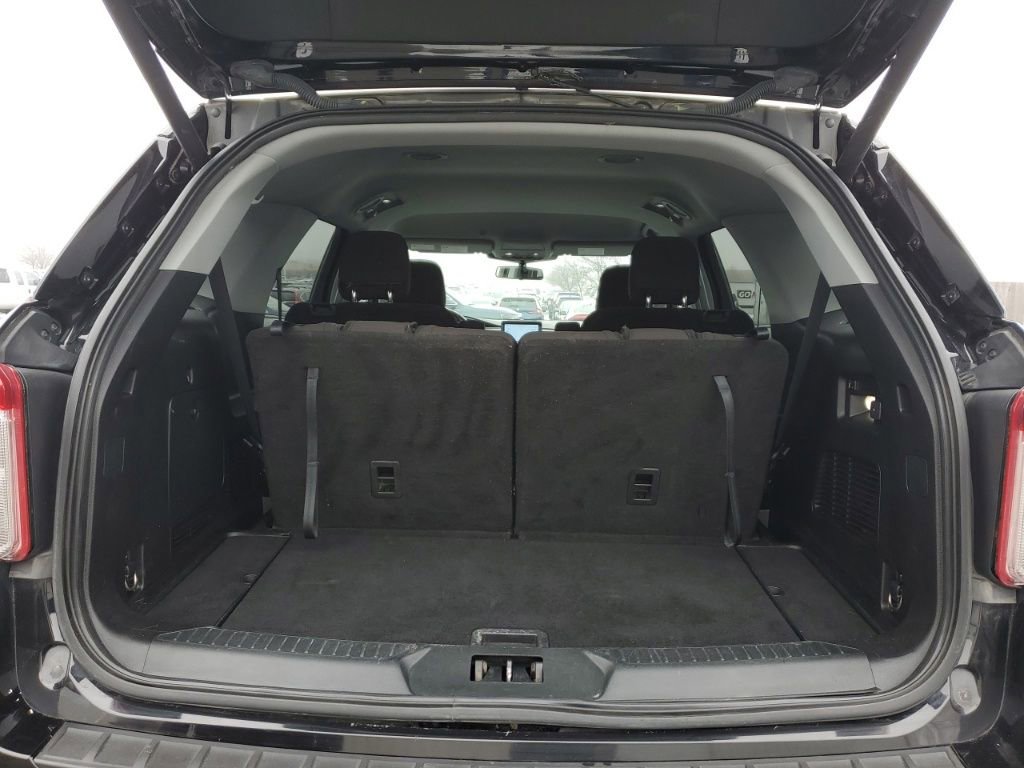 Used 2020 Ford Explorer XLT w/ Comfort Package image 29