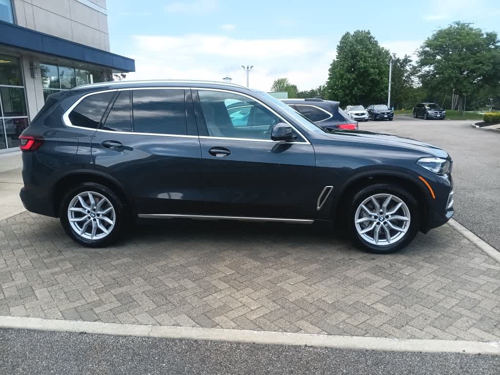 Used 2022 BMW X5 xDrive40i w/ Premium Package AWD/4WD image 6