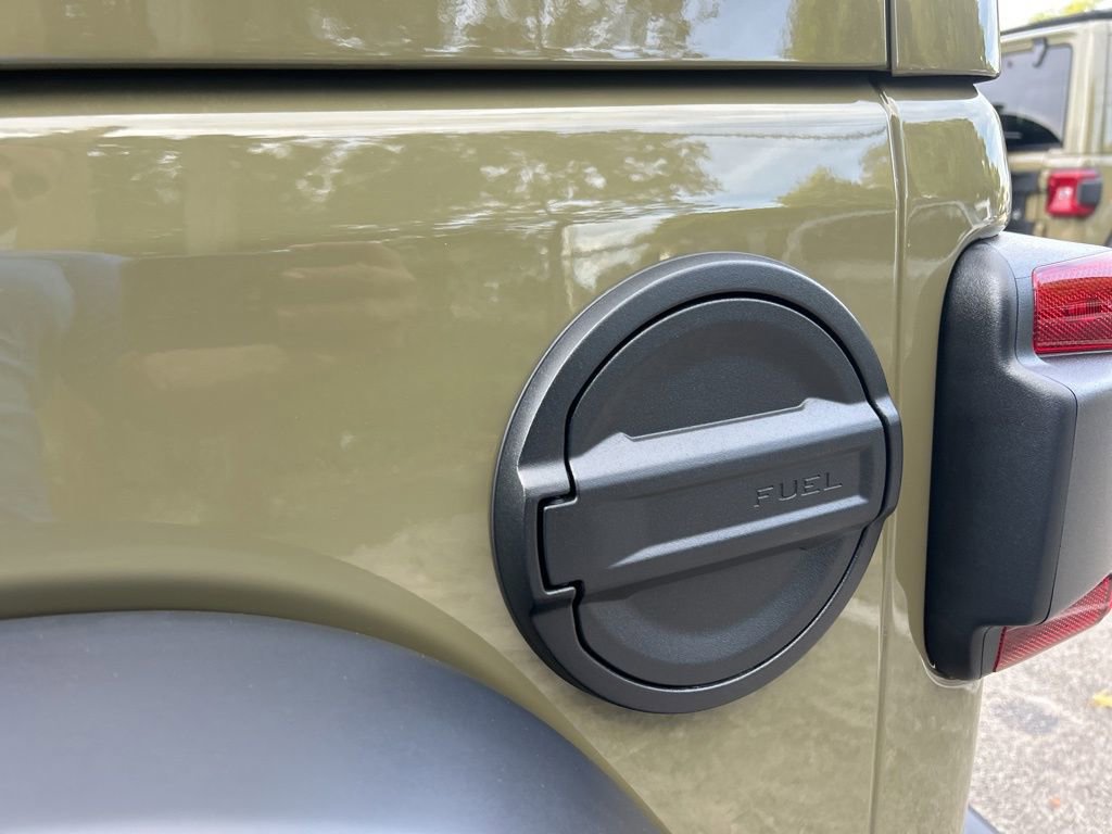 New 2025 Jeep Wrangler Unlimited Rubicon 4xe w/ Safety Group image 22