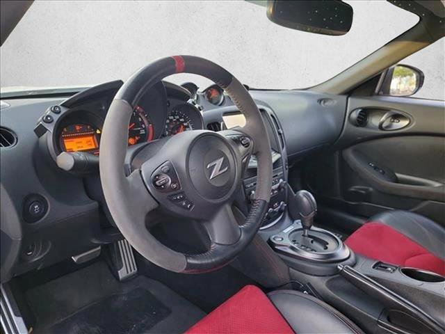 Used 2020 Nissan 370Z NISMO RWD image 9