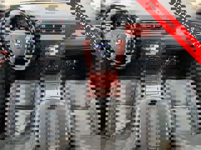 Used 2013 Chevrolet Avalanche LTZ image 15