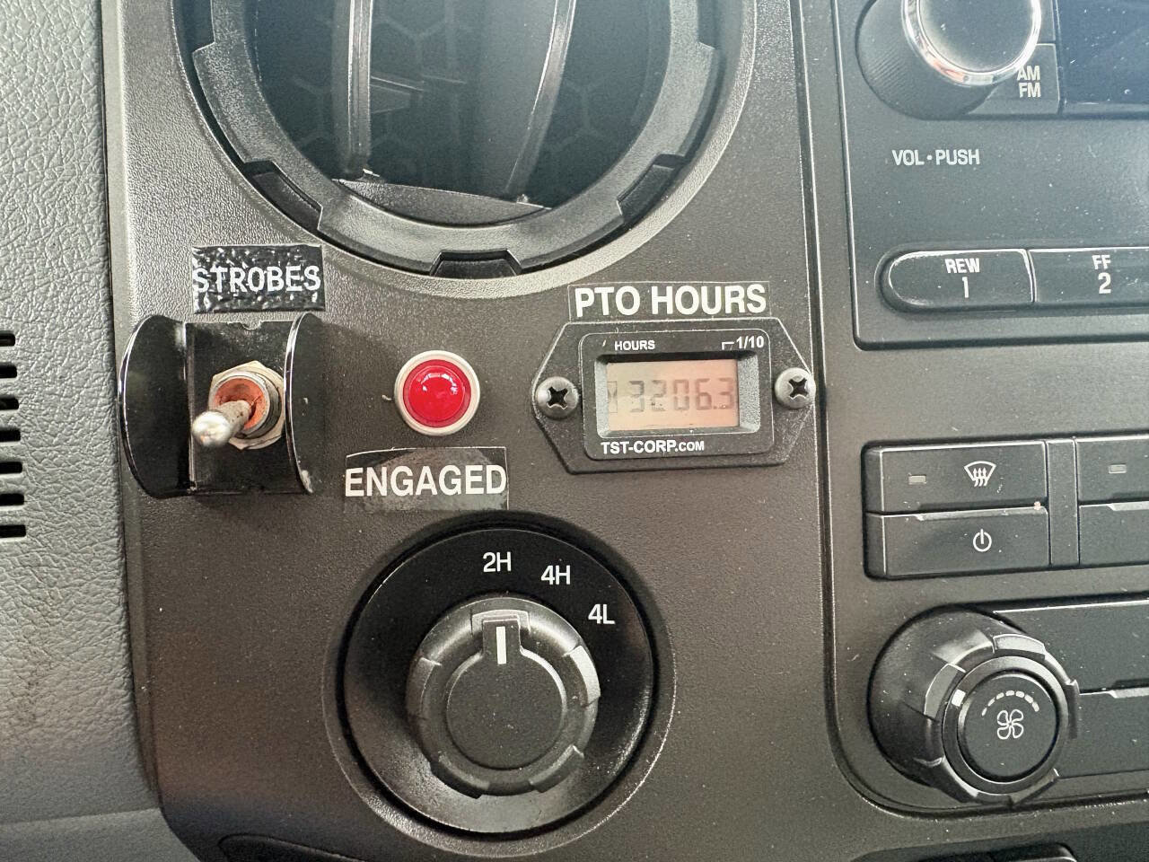 Used 2016 Ford F550 4x4 Regular Cab Super Duty image 6