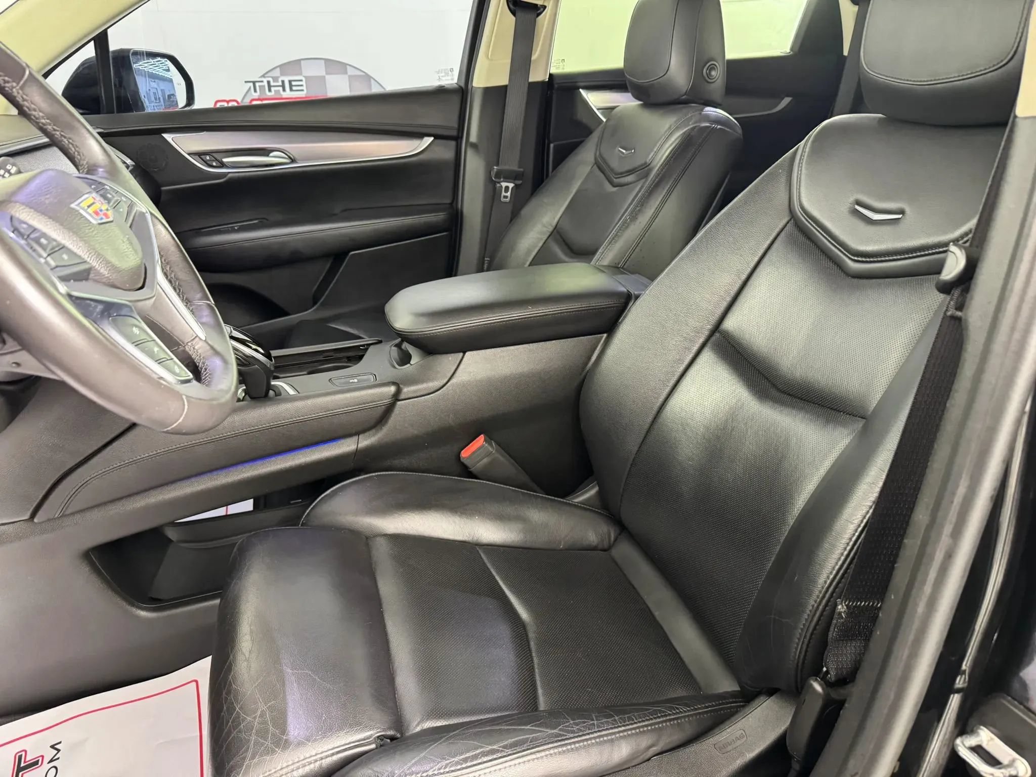 Used 2017 Cadillac XT5 Luxury w/ Driver Awareness Package FWD image 33