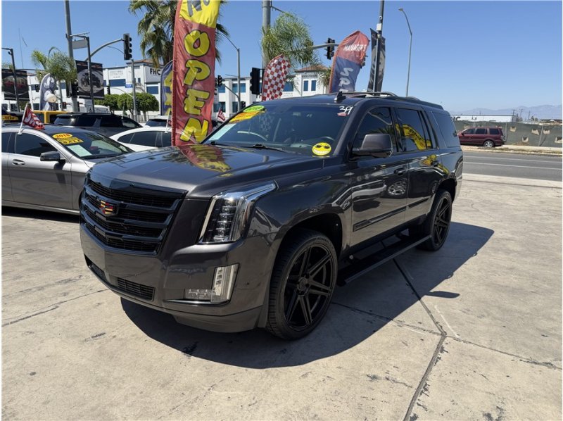 Used 2018 Cadillac Escalade Premium Luxury AWD/4WD image 61