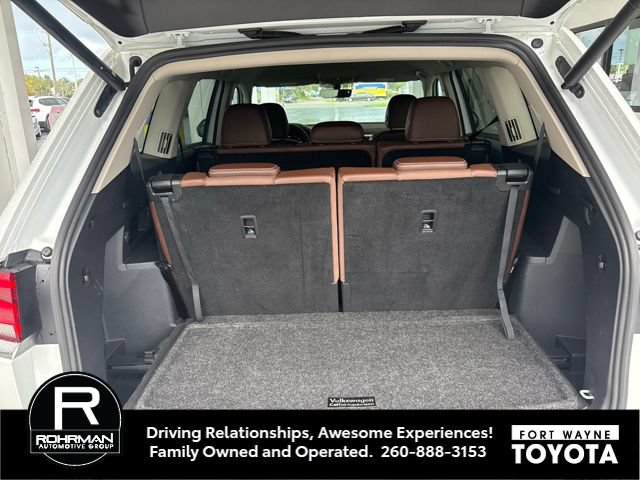 Used 2023 Volkswagen Atlas SE w/ Black Wheel Package FWD image 11