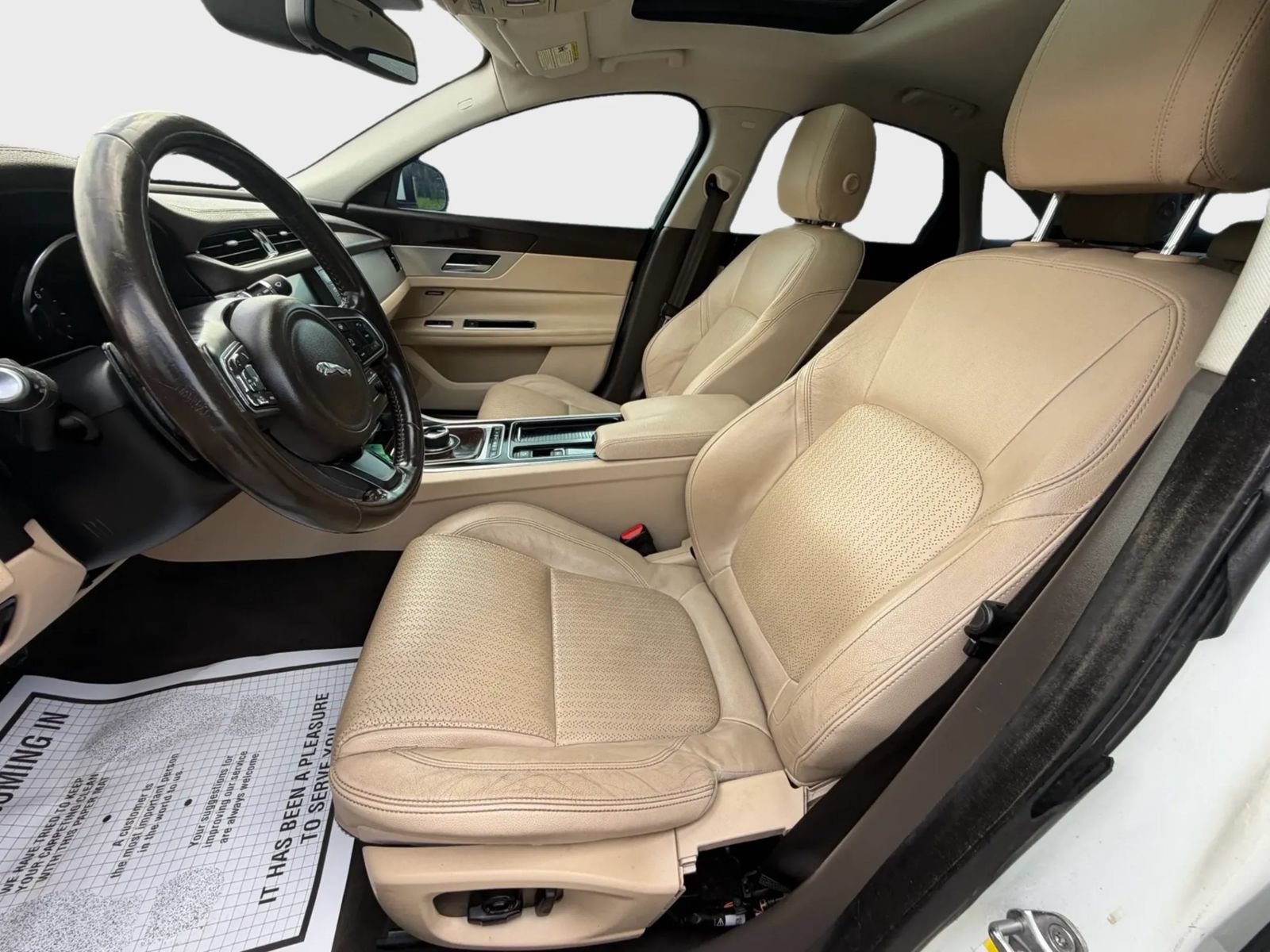 Used 2017 Jaguar XF Prestige RWD image 18