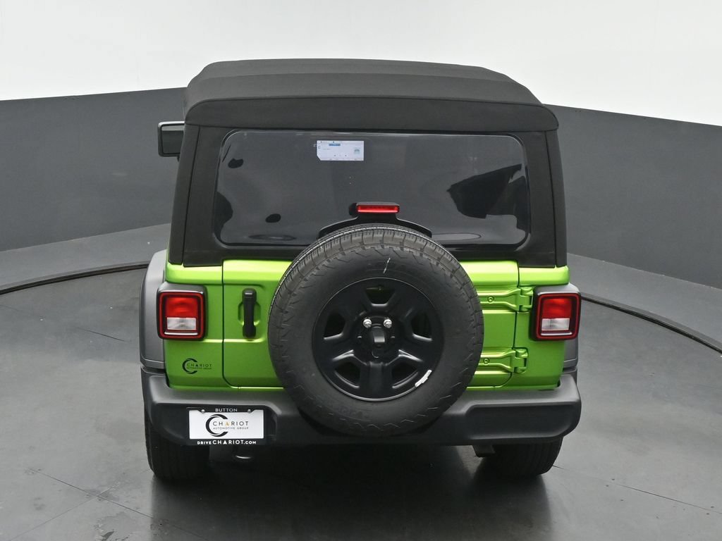Used 2025 Jeep Wrangler Sport AWD/4WD image 39