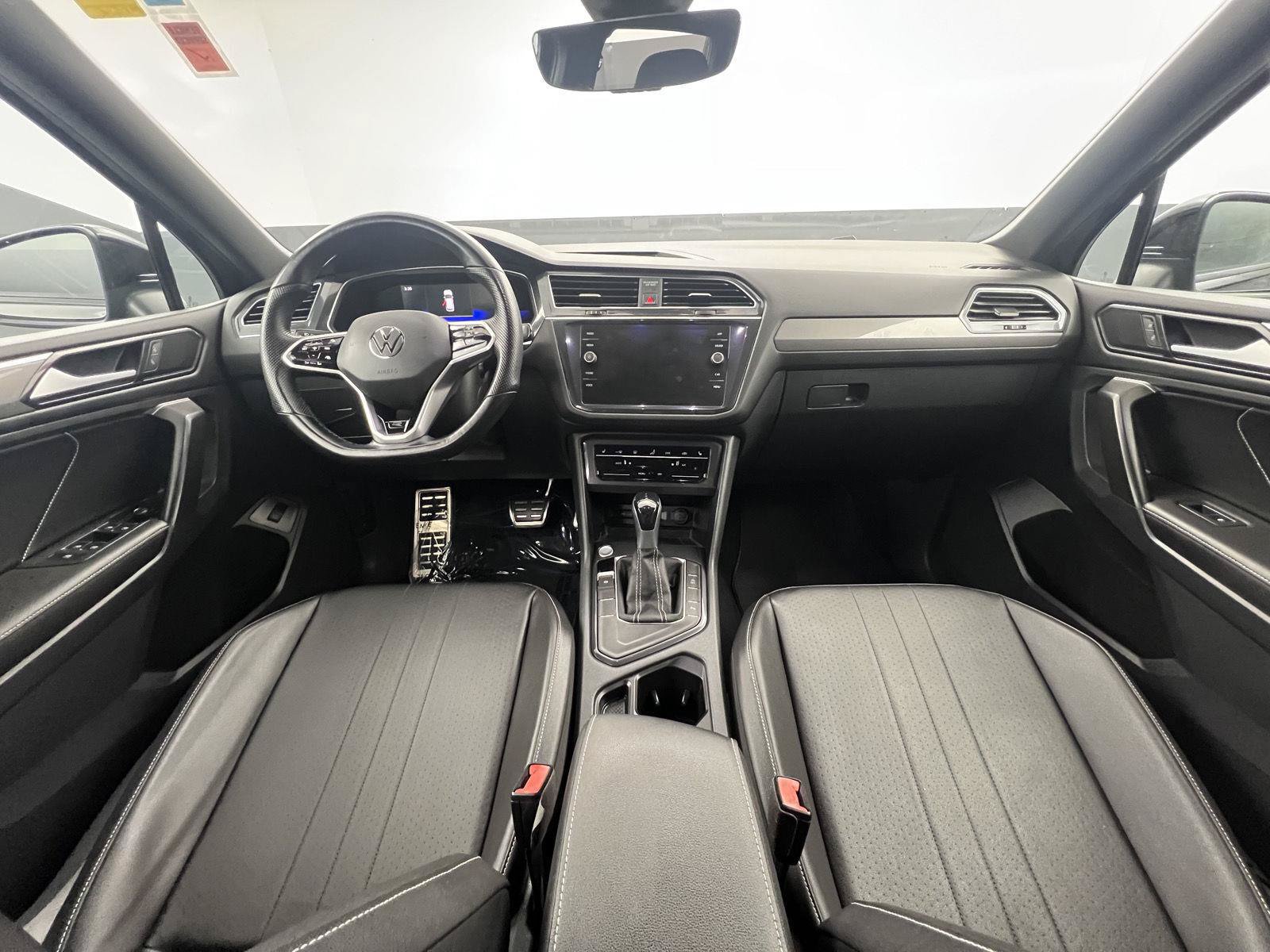 Used 2022 Volkswagen Tiguan SE R-Line FWD image 18